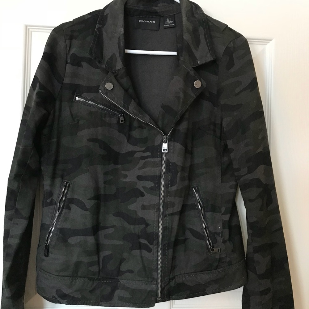 DKNY camo jacket😍